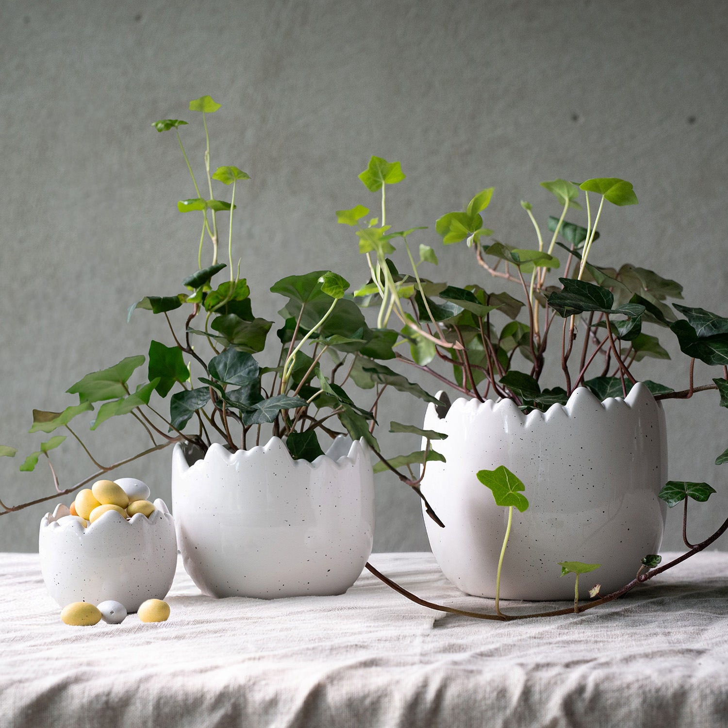 Übertopf Eierschale Mona - weiß