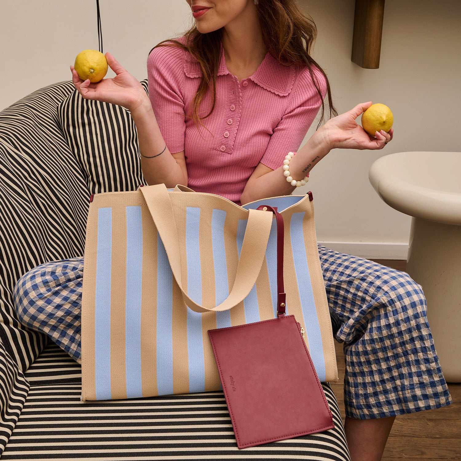 Knitted Shopper - marzipan & sky