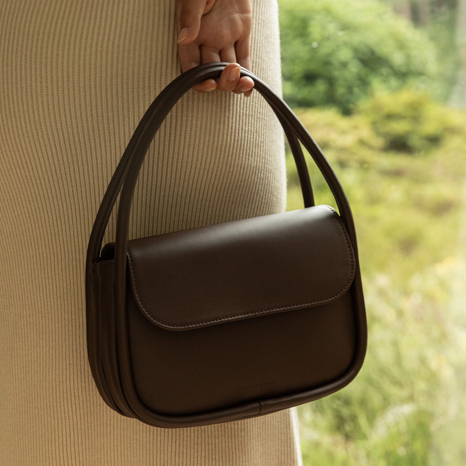 Masaki Handtasche - dark wood