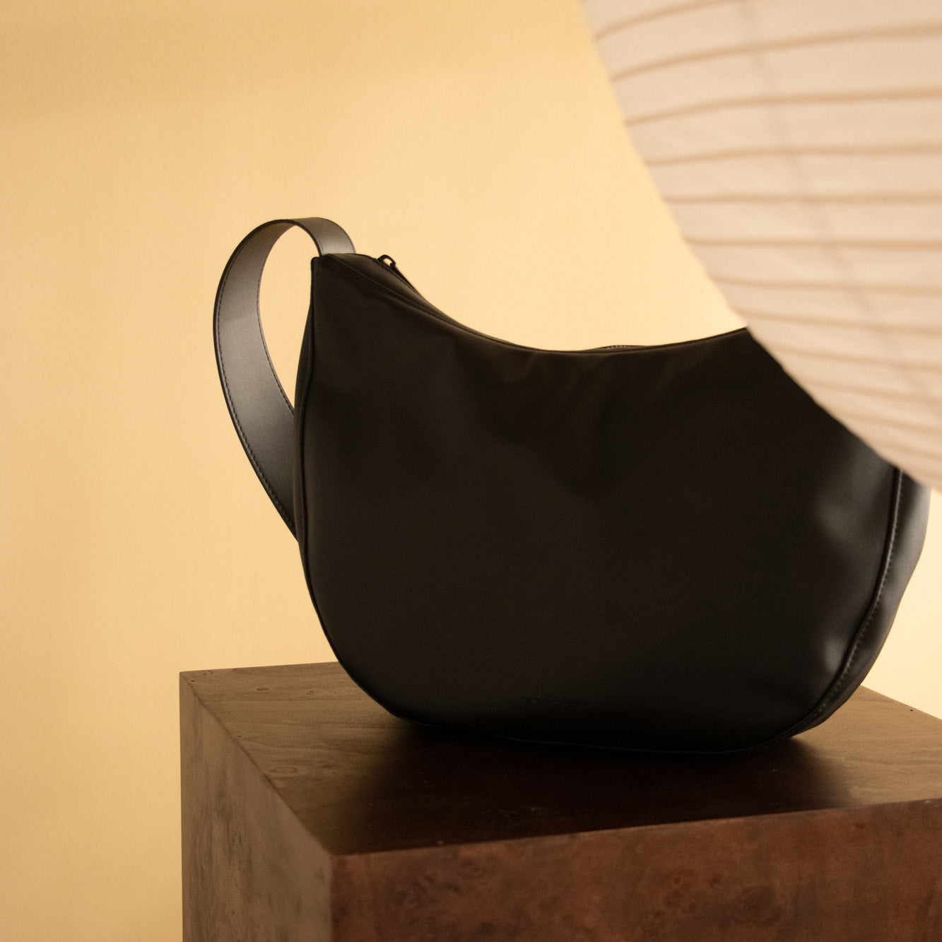 Umi Umhängetasche - schwarz