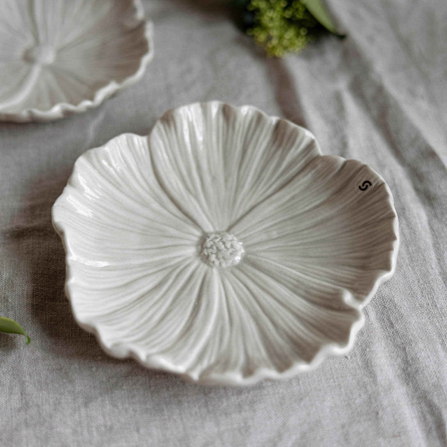 Teller Blomster - beige