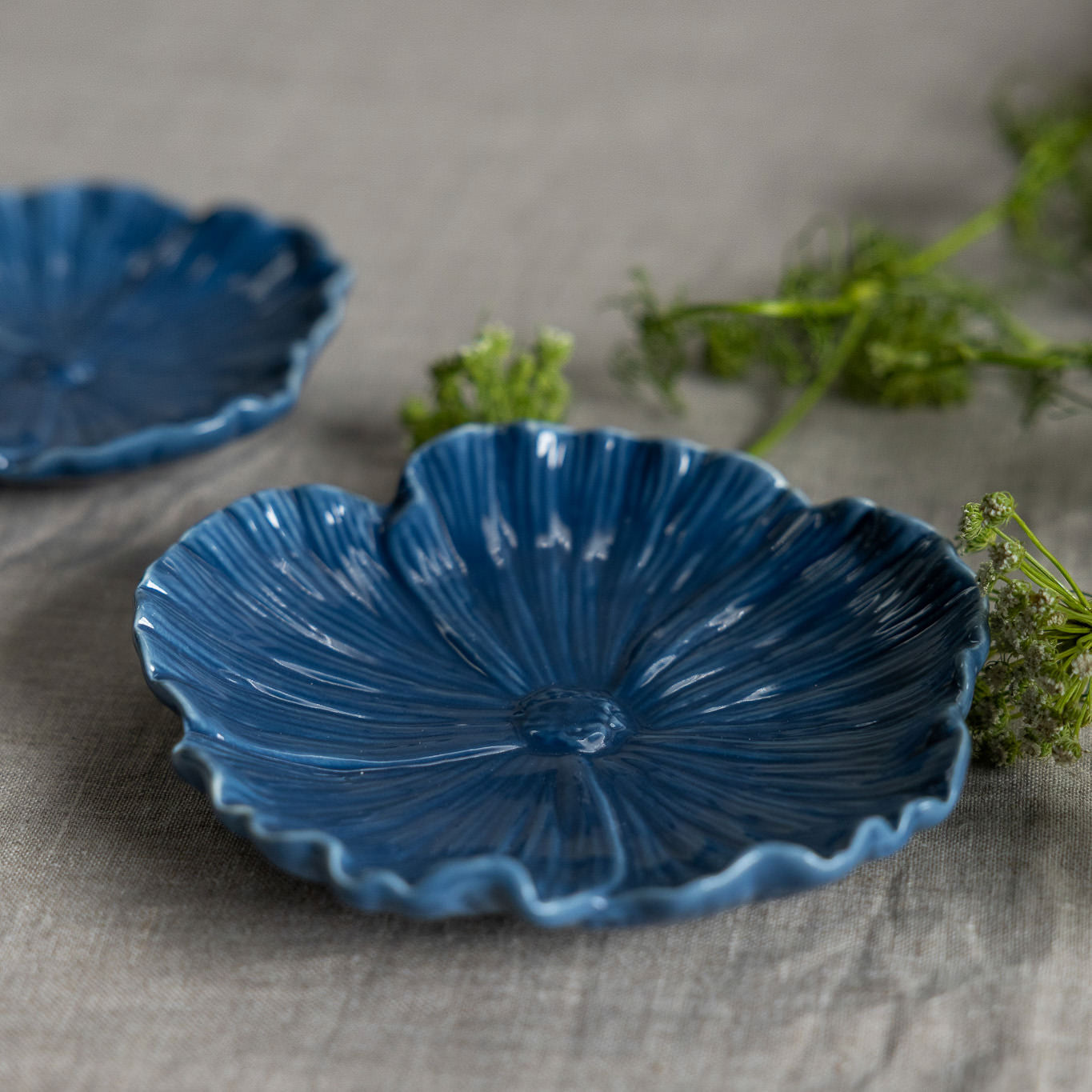 Teller Blomster - dunkelblau