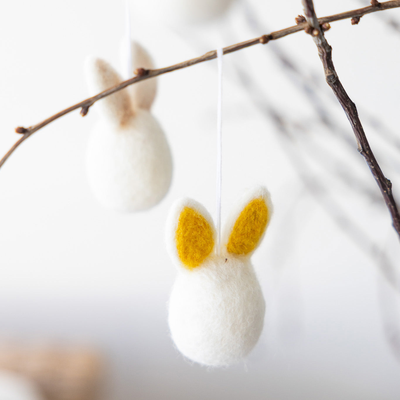 Filzanhänger Hase Hedvig - gelb