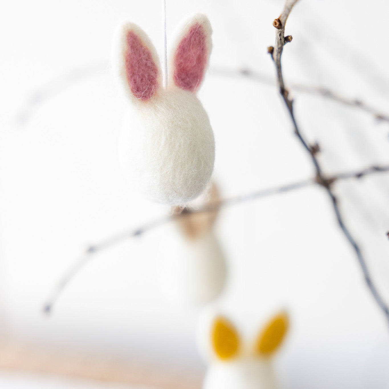 Filzanhänger Hase Hedvig - gelb