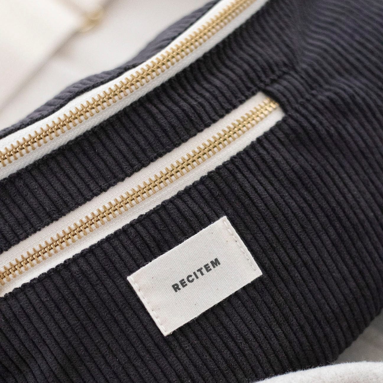 Jenna Bauchtasche - schwarz