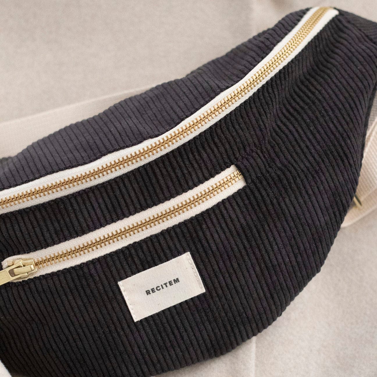 Jenna Bauchtasche - schwarz