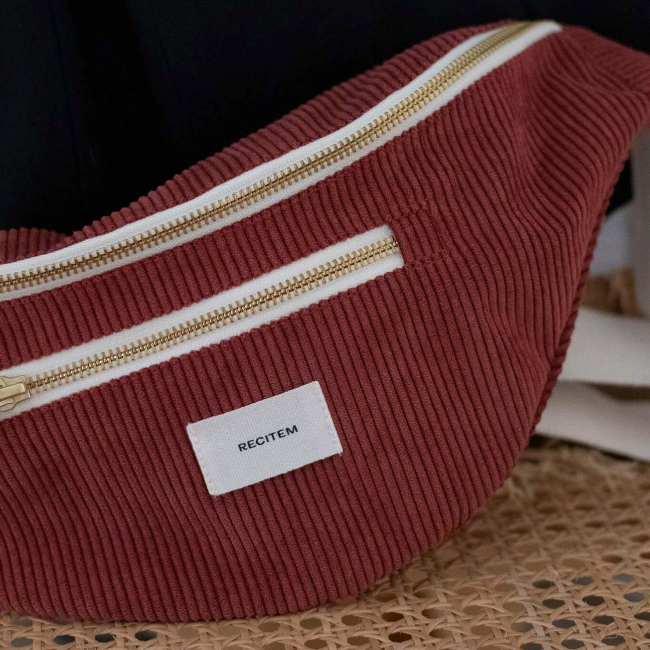 Gisela Bauchtasche - dunkelrot