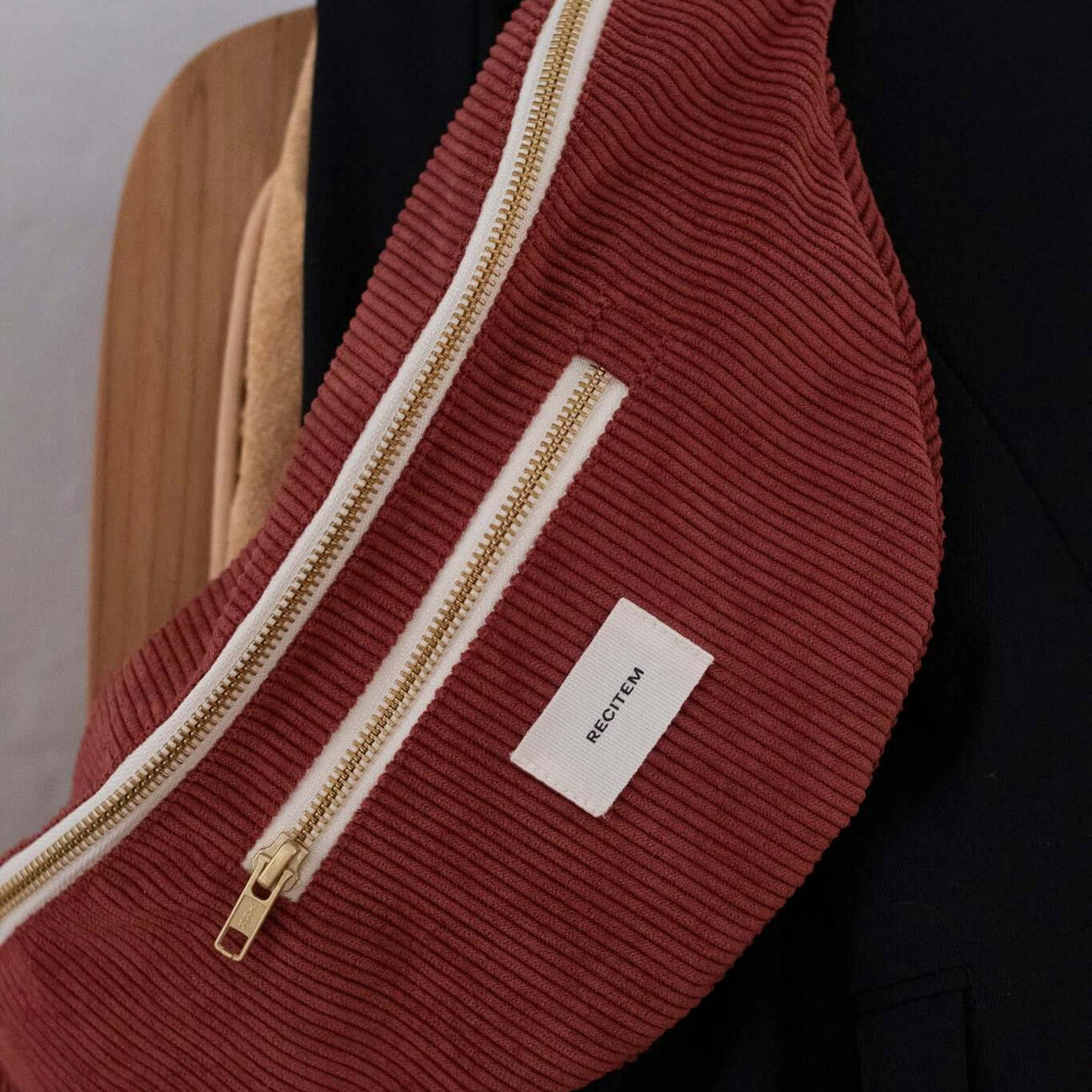 Gisela Bauchtasche - dunkelrot