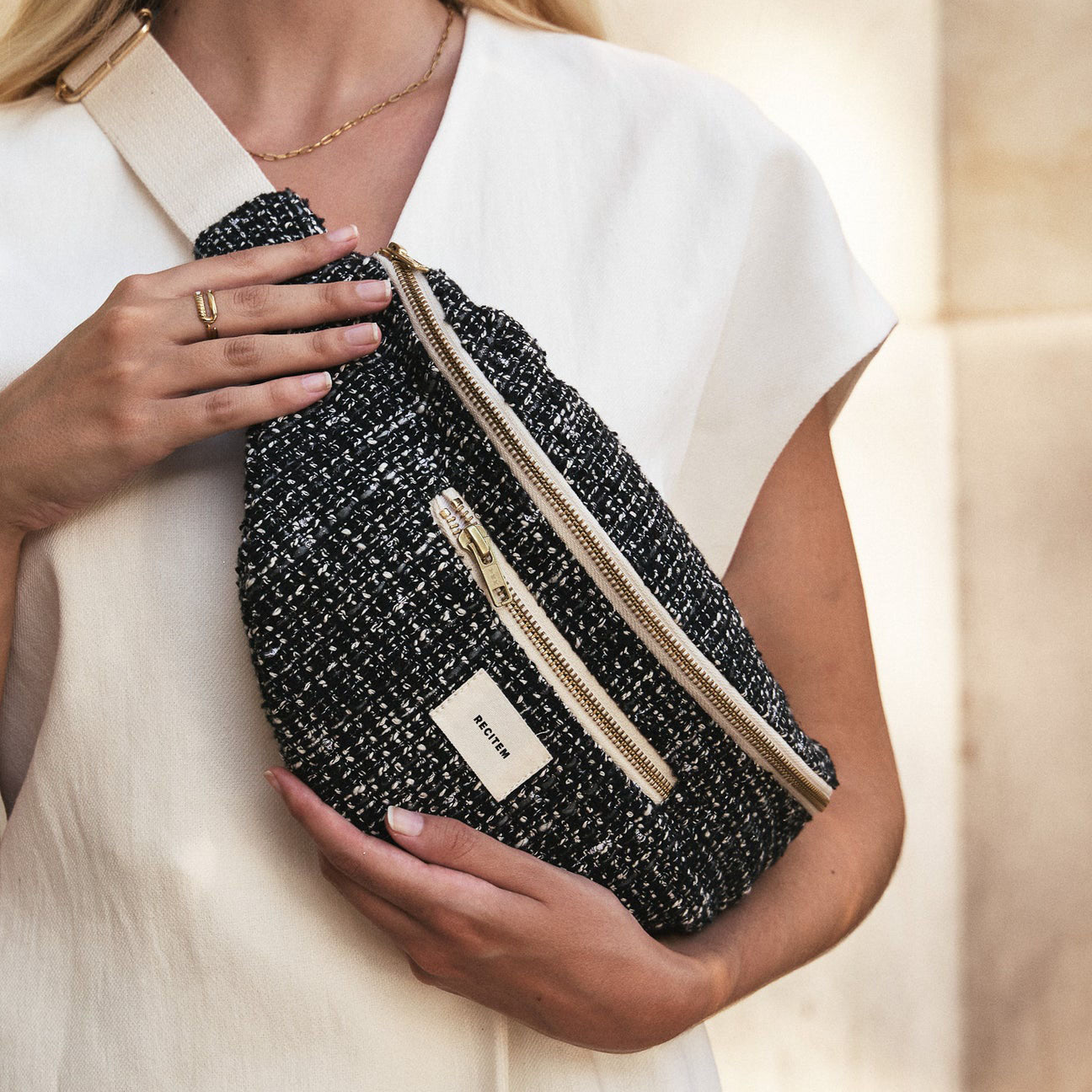 Amaya Bauchtasche - schwarz