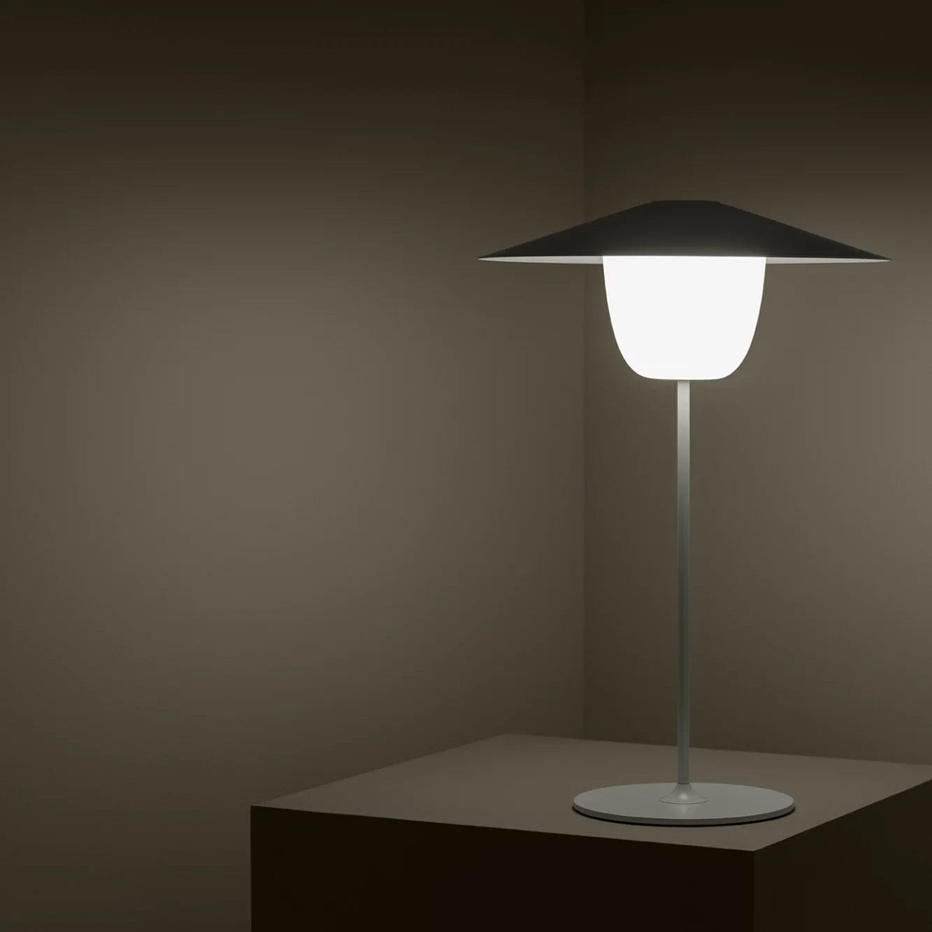 LED-Gartenlaterne ANI indoor & outdoor zum Hängen oder Stellen - warm grey