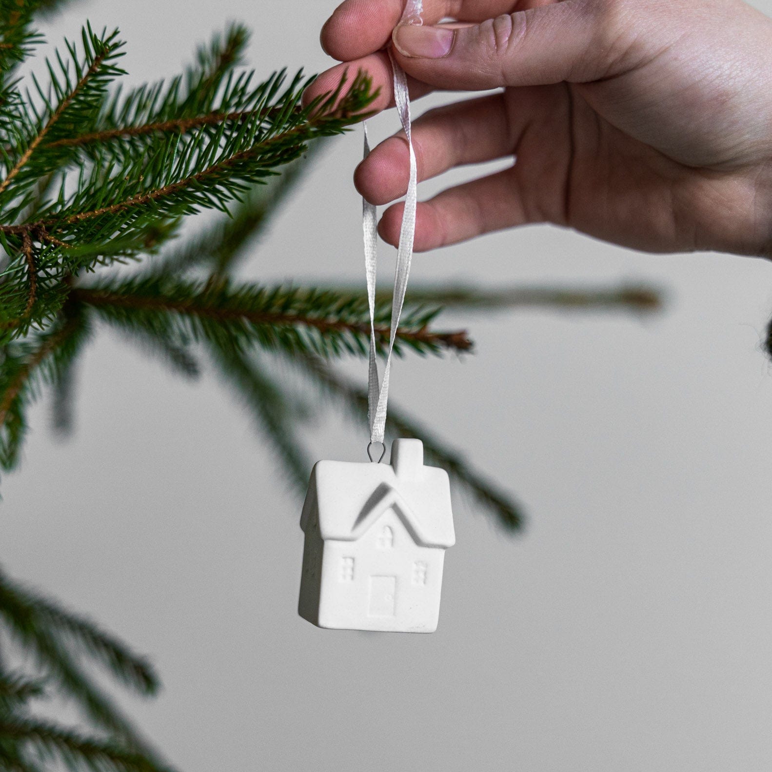 Keramikanhänger Byhus Nr 2 - weiß