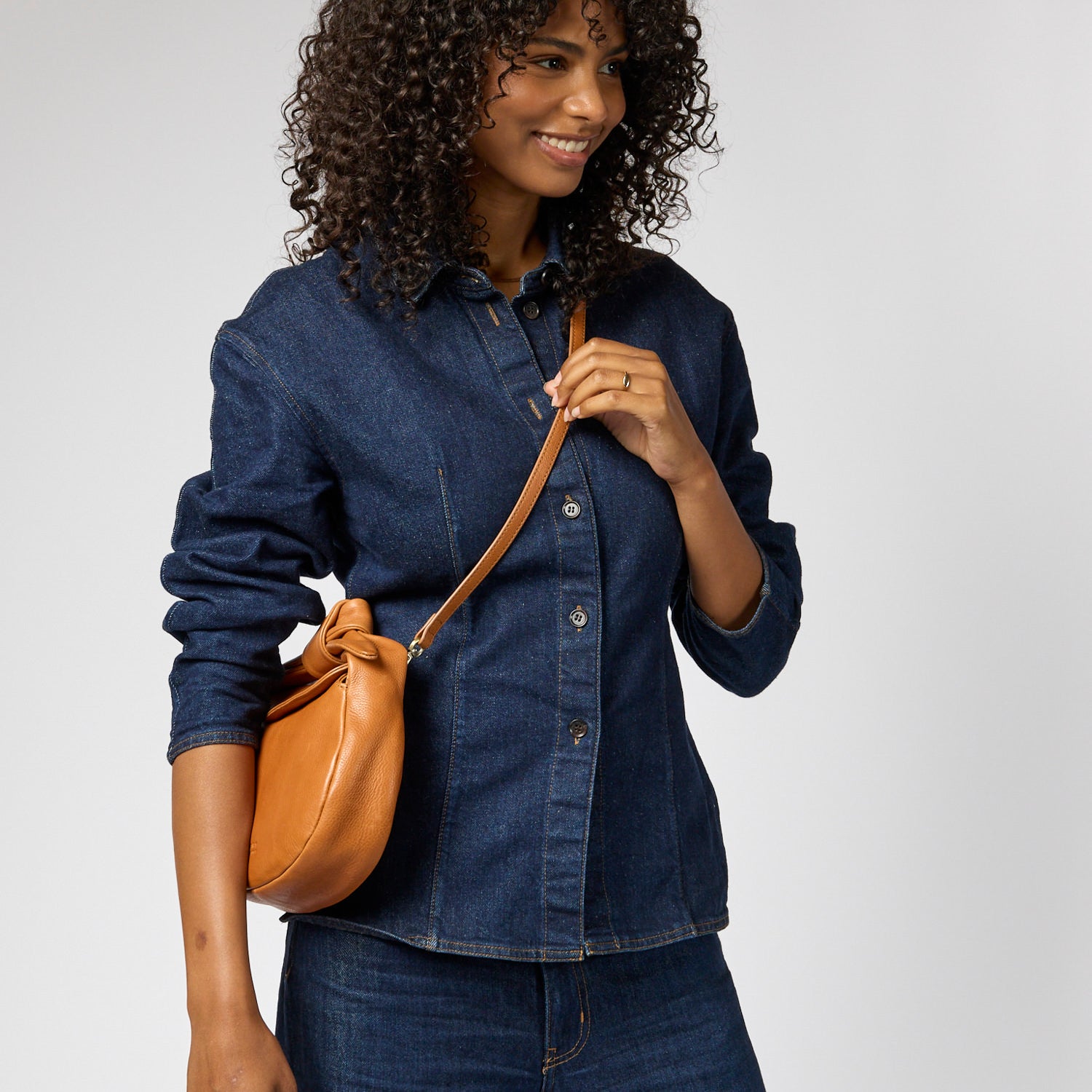 Coco Croissant Tasche - Leder Cognac