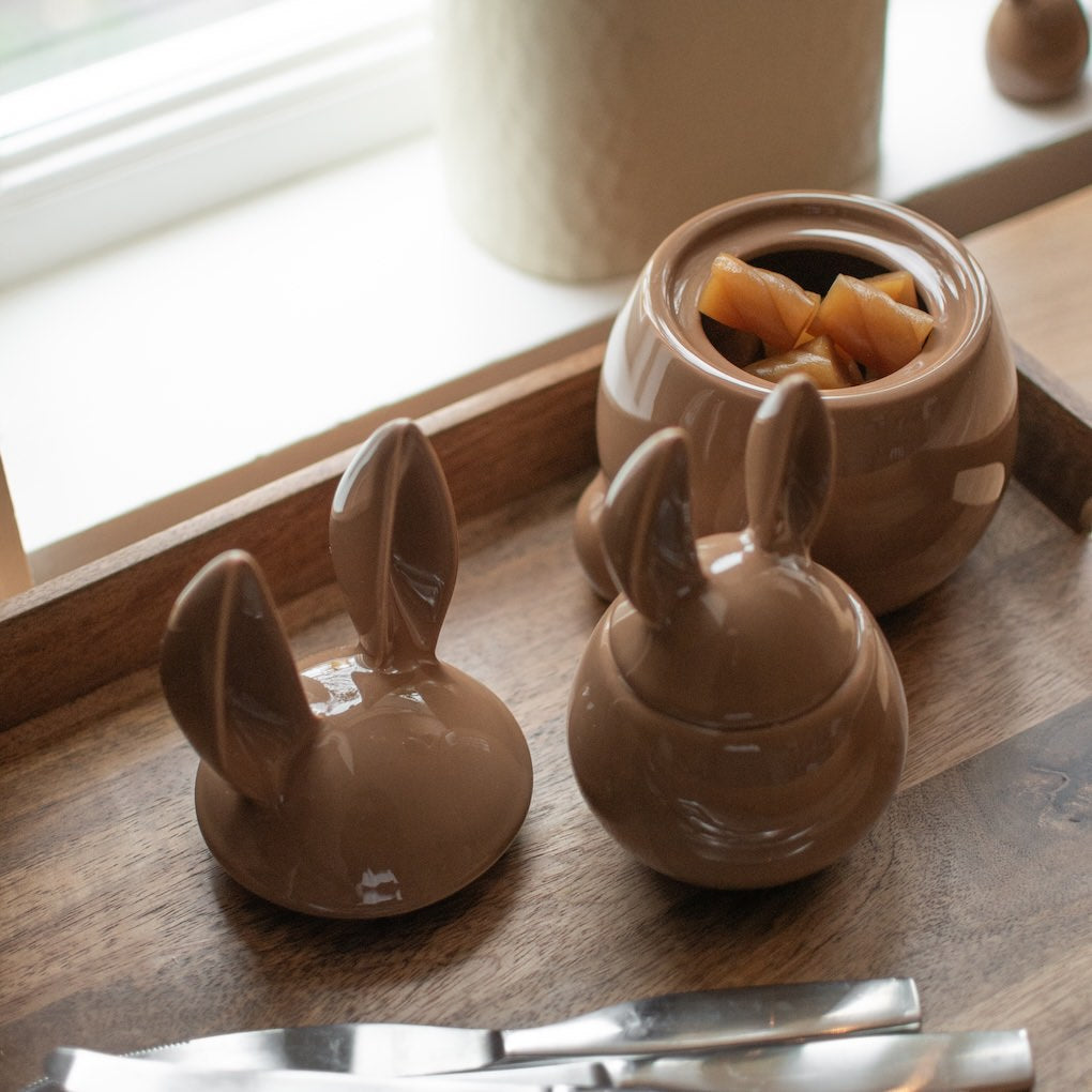 Eating Rabbit Schale mit Deckel - shiny nougat
