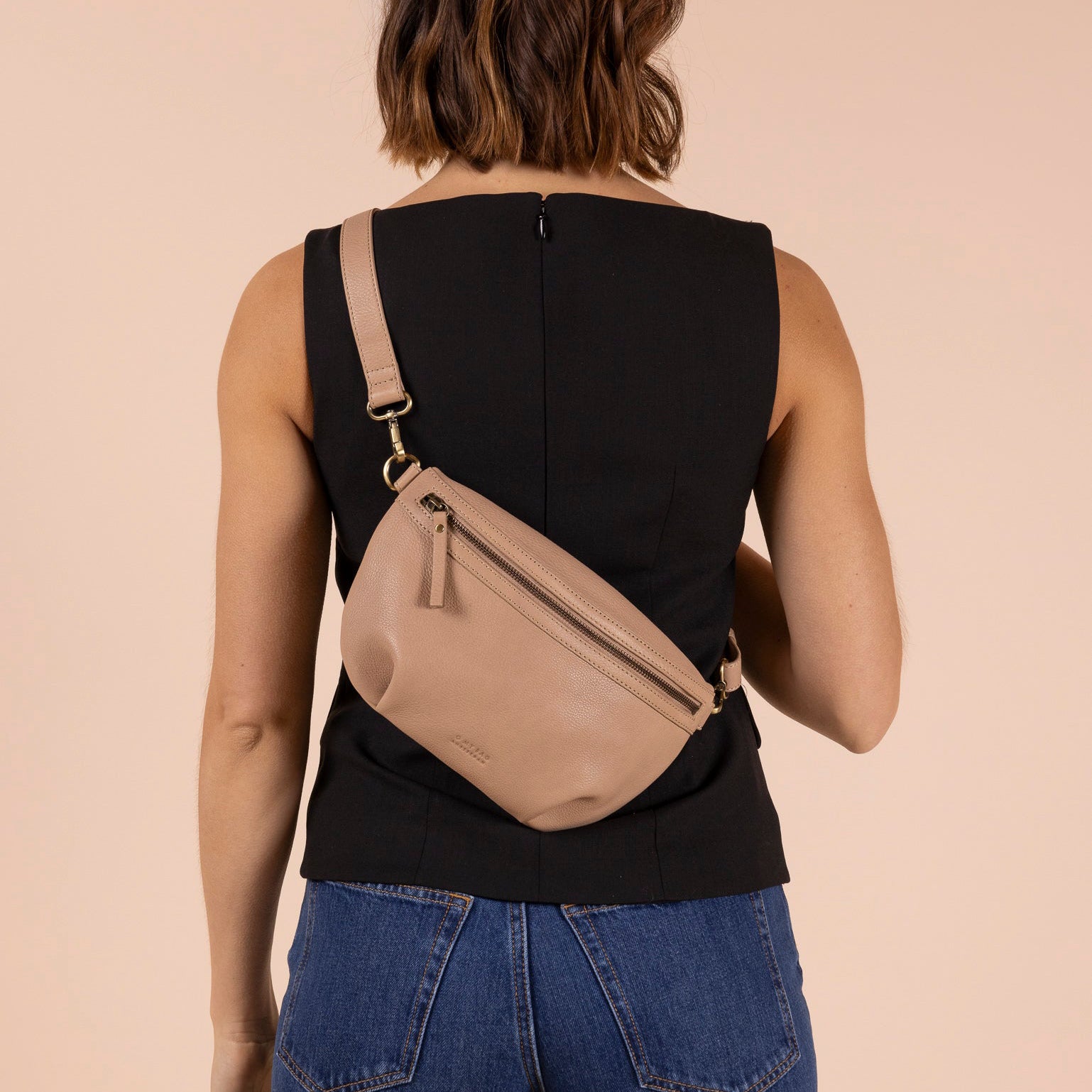 Milo Bauchtasche - Leder Sand