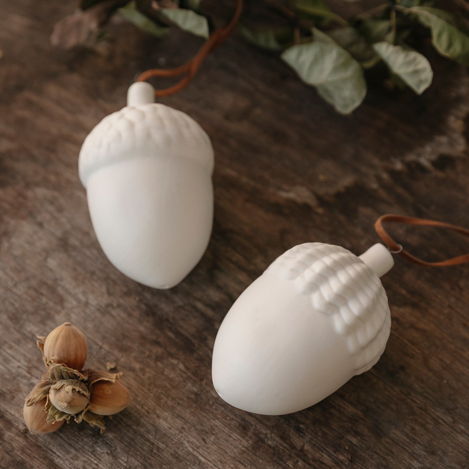 Dekoanhänger Eicheln 2er Set - weiß