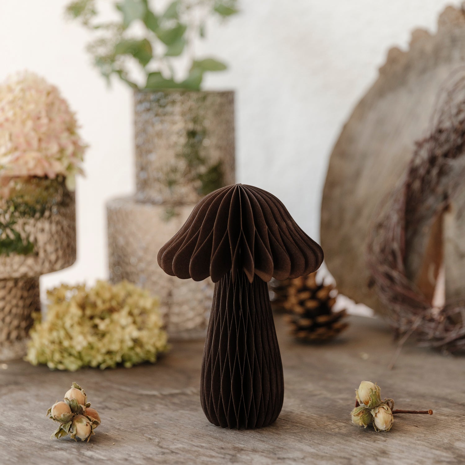 Pilz aus Papier - dunkelbraun