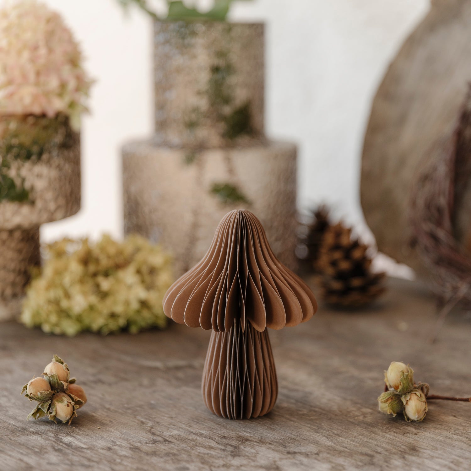 Pilz aus Papier - braun