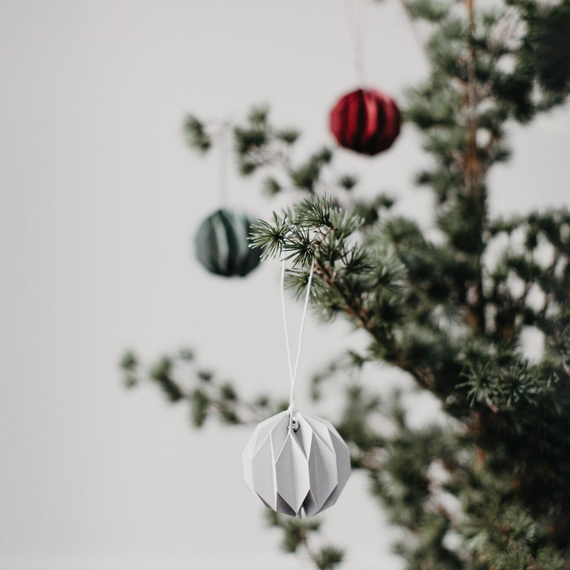 Papieranhänger Kugel Hylta