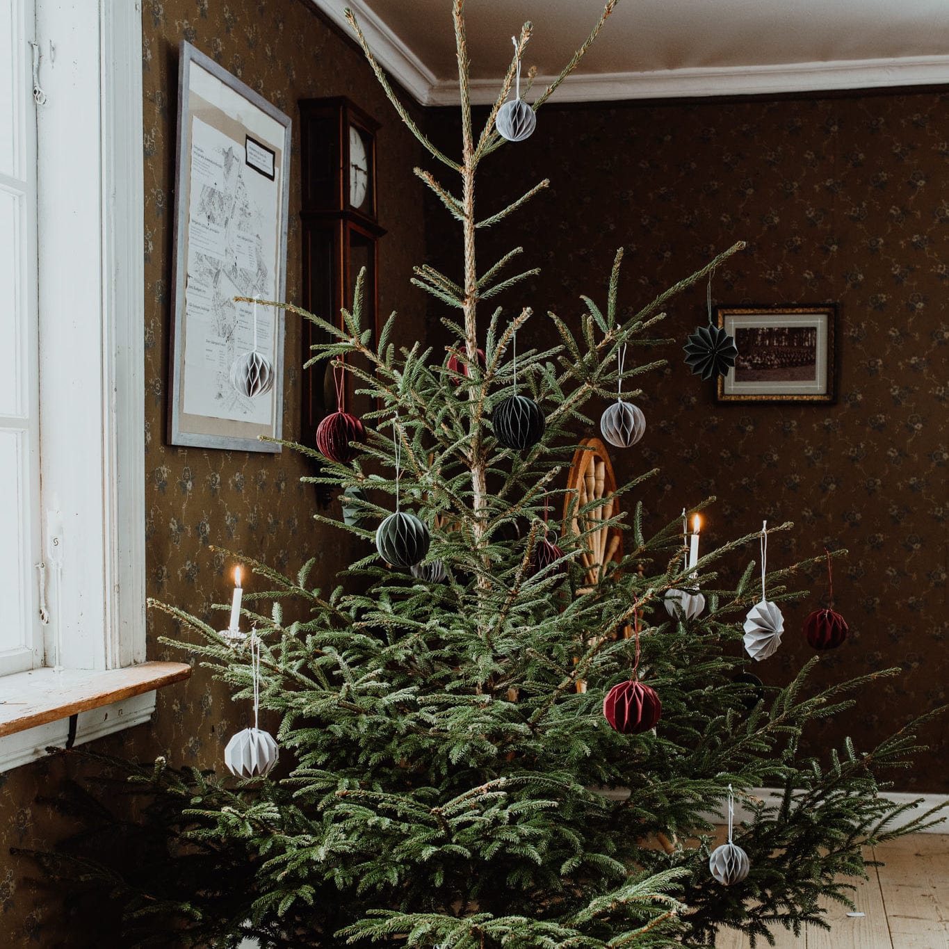 Papieranhänger Kugel Hylta