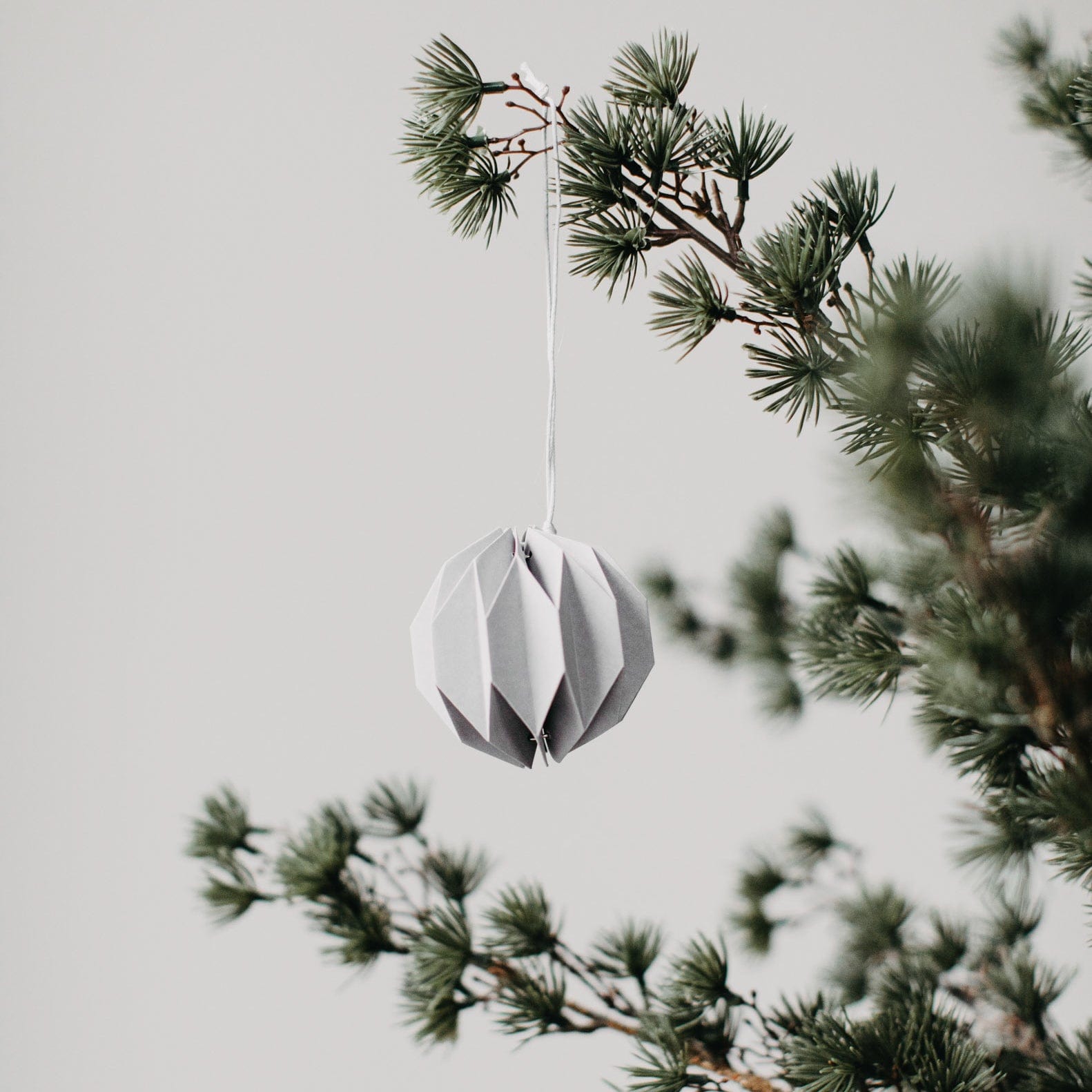 Papieranhänger Kugel Hylta