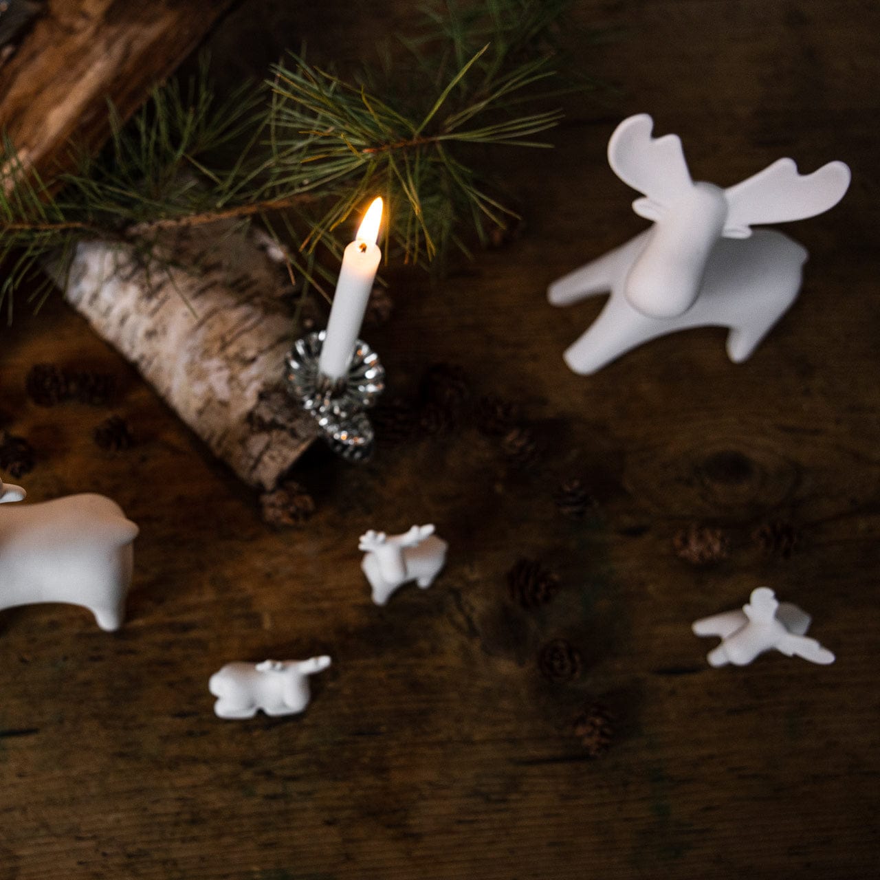 Weihnachtsfigur Rentier Ivan - weiß