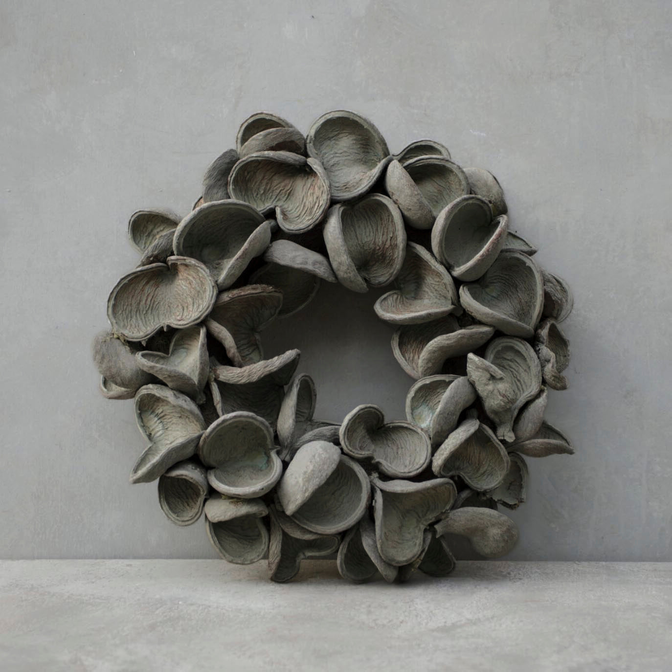 Kranz Badam - grey wash