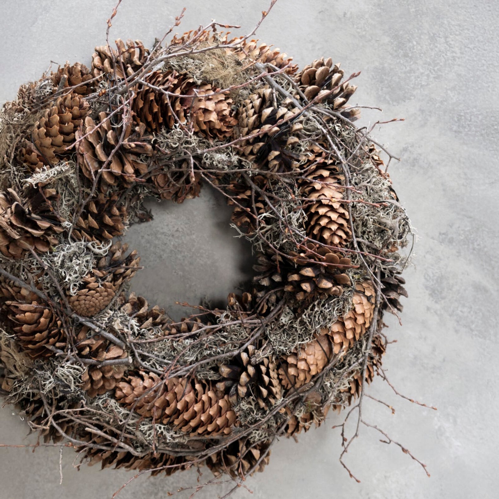 Kranz Zapfen - grau braun