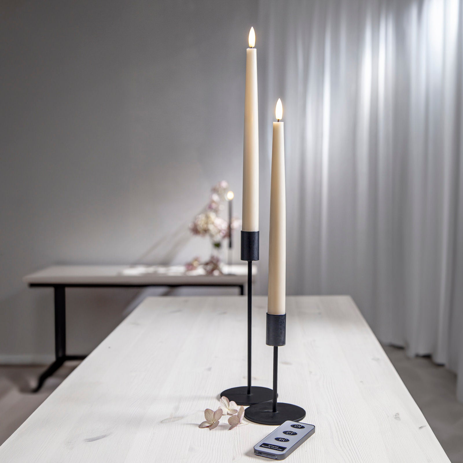 LED Stabkerzen 2er Set mit Fernbedienung - beige