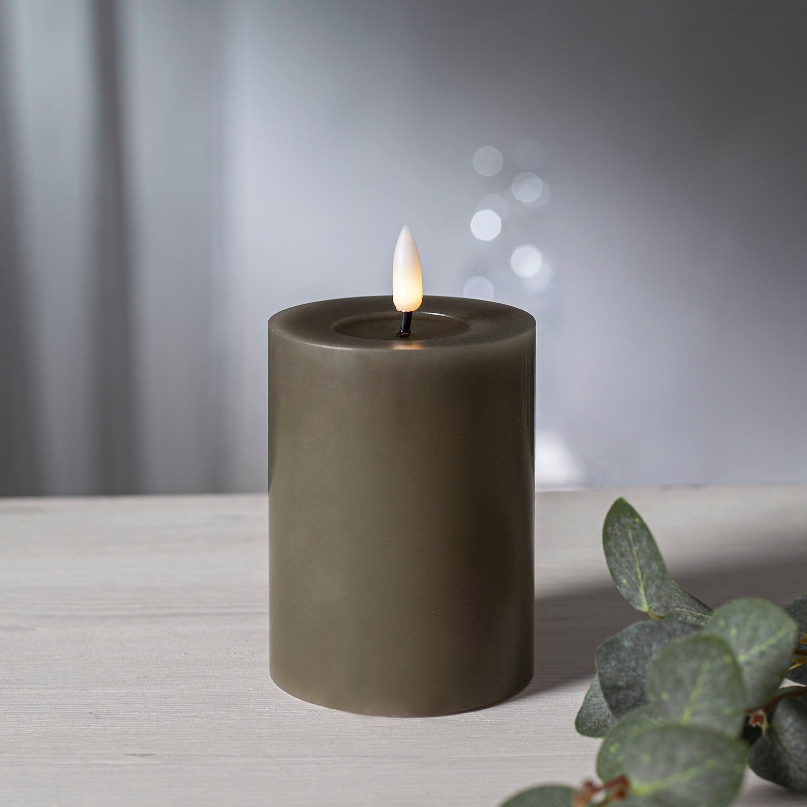 LED Stumpenkerze - graubraun
