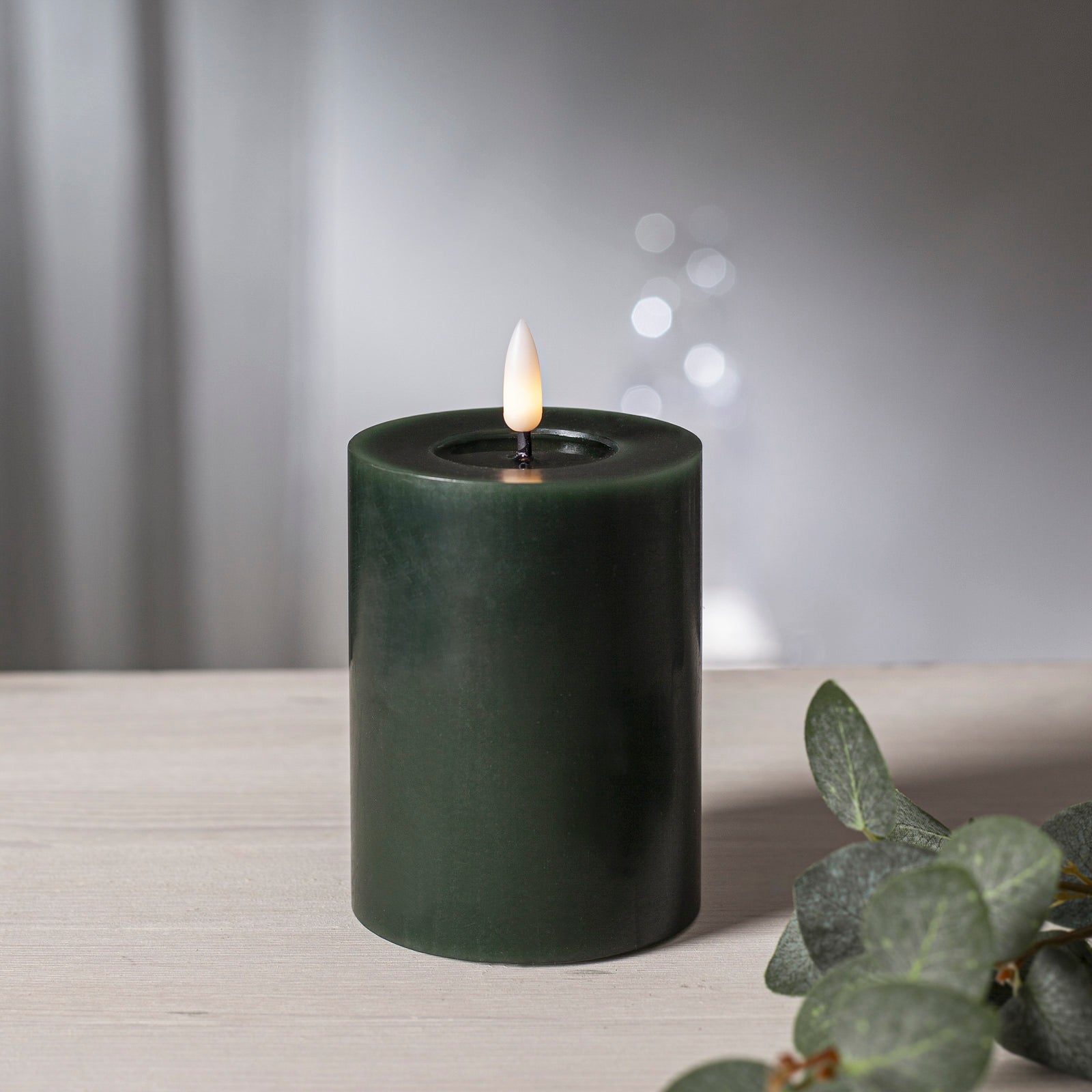 LED Stumpenkerze - dunkelgrün