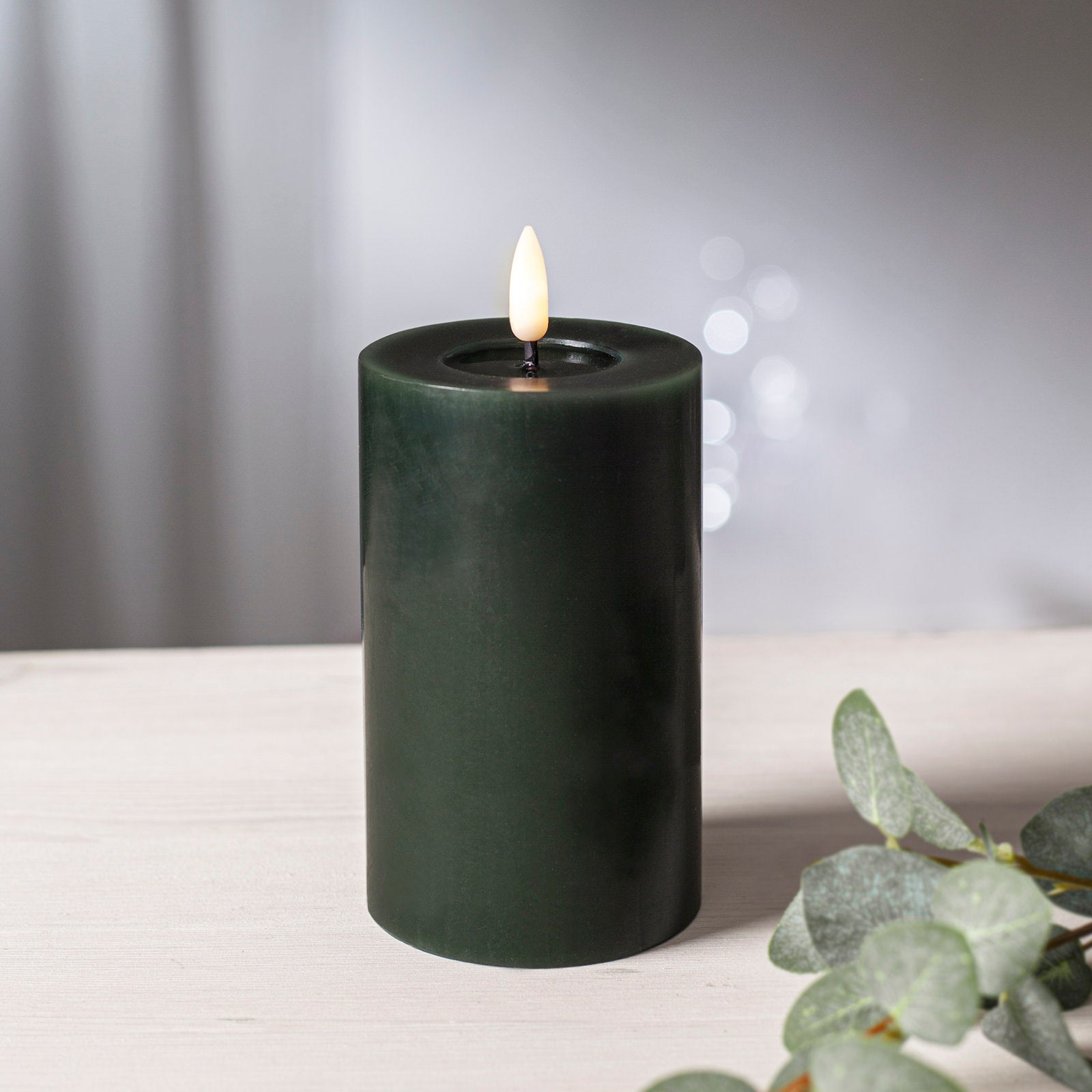 LED Stumpenkerze - dunkelgrün