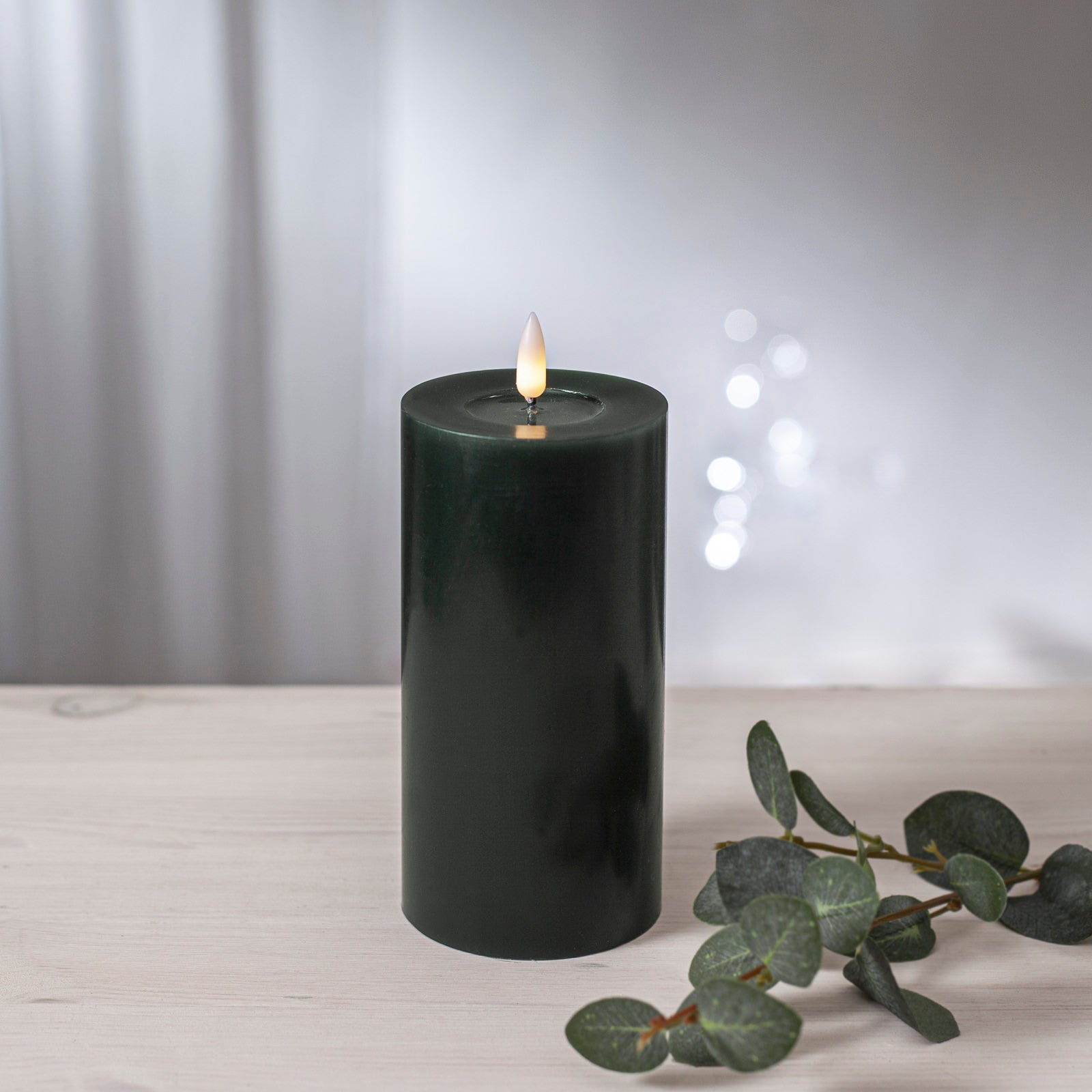 LED Stumpenkerze - dunkelgrün