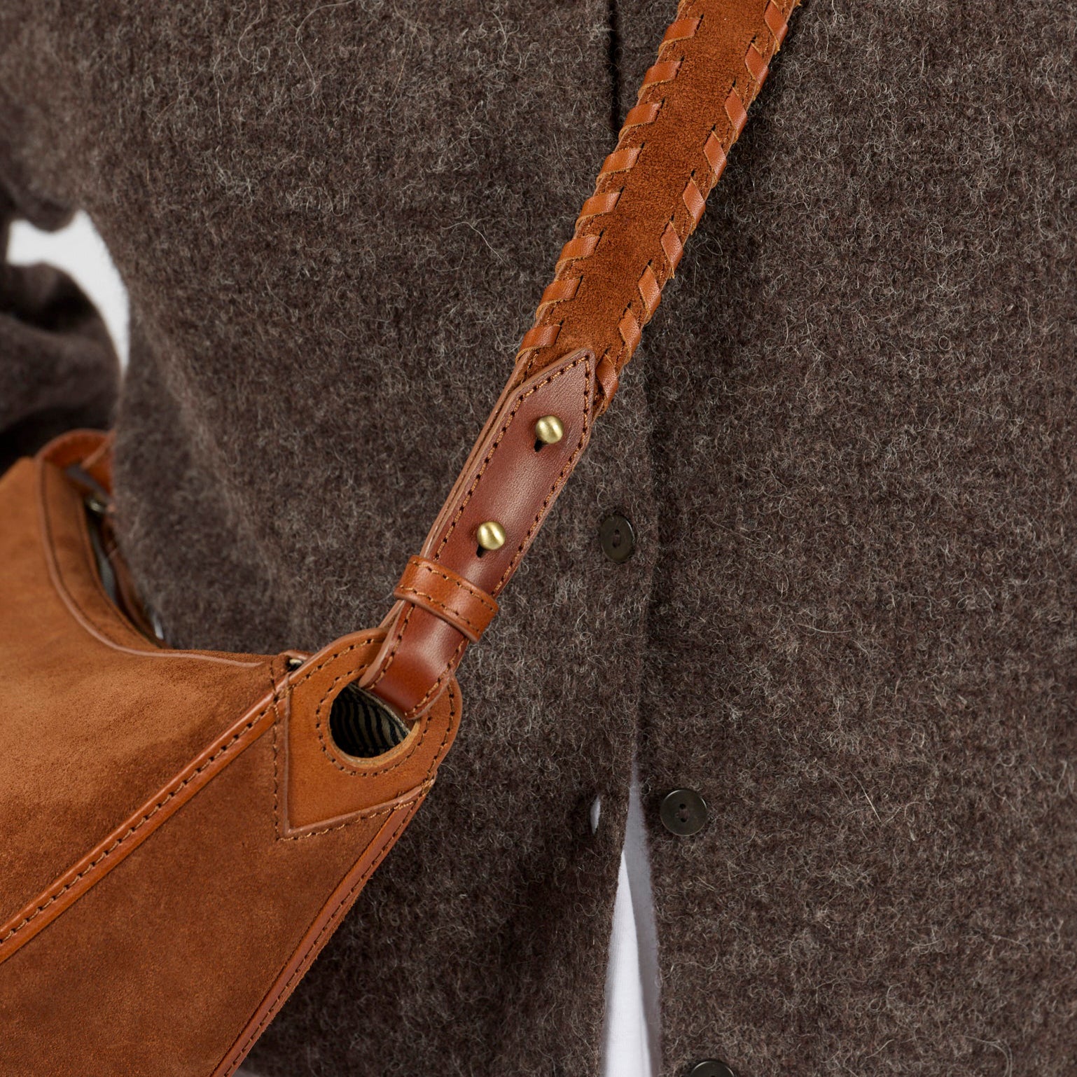 Leo Tasche - Suede Leder Cognac Crossbody Strap