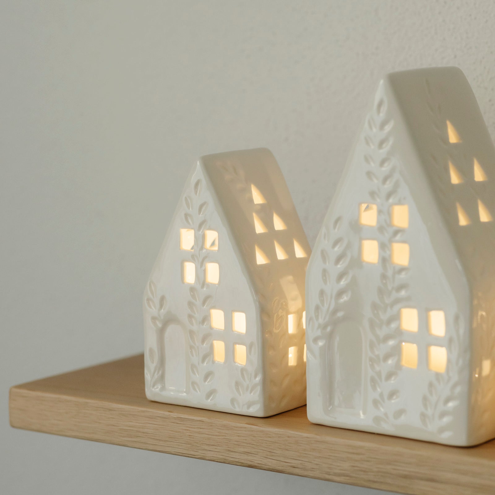 OUTLET Lichthaus Maries mit LED Beleuchtung - weiß