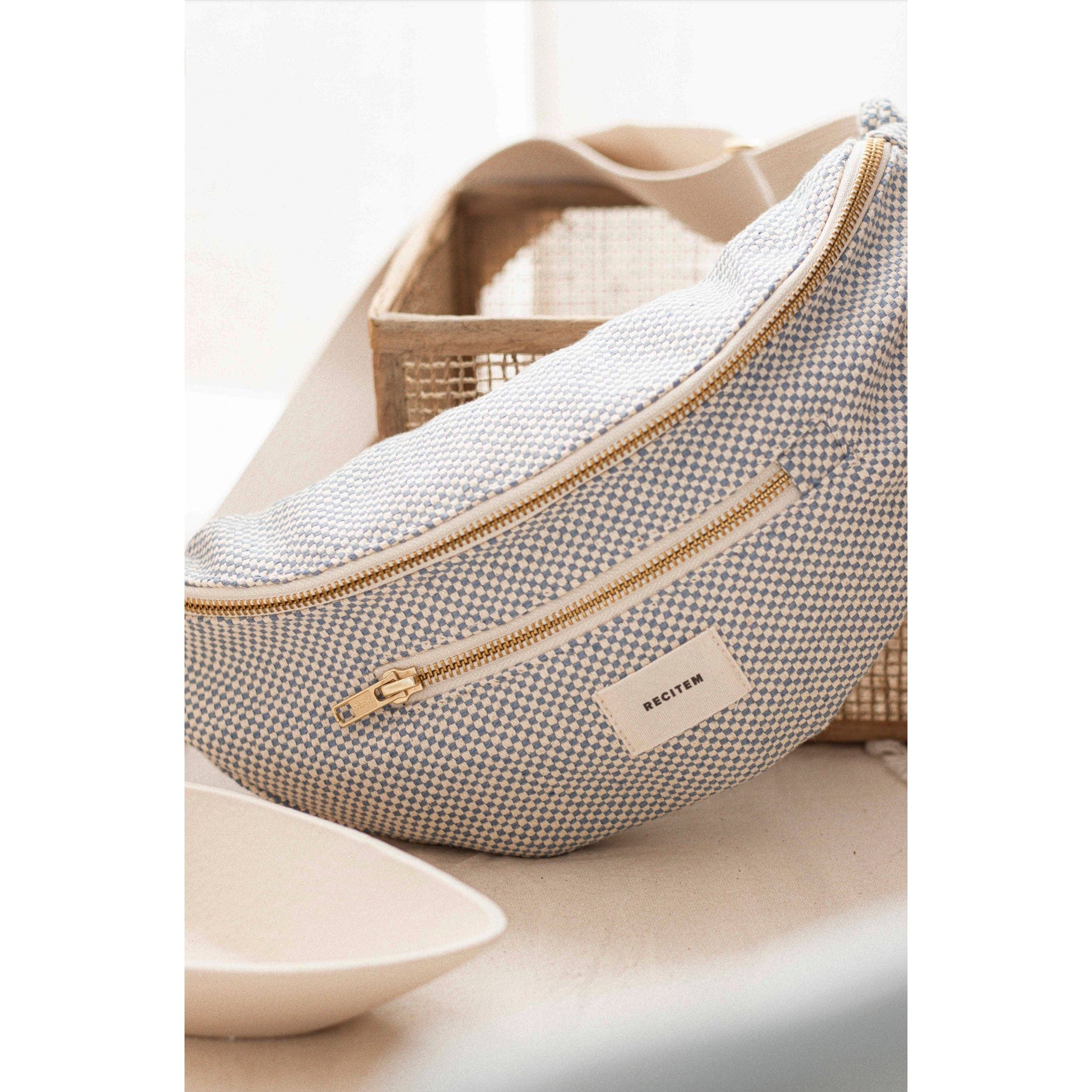 Marion Bauchtasche - hellblau kariert