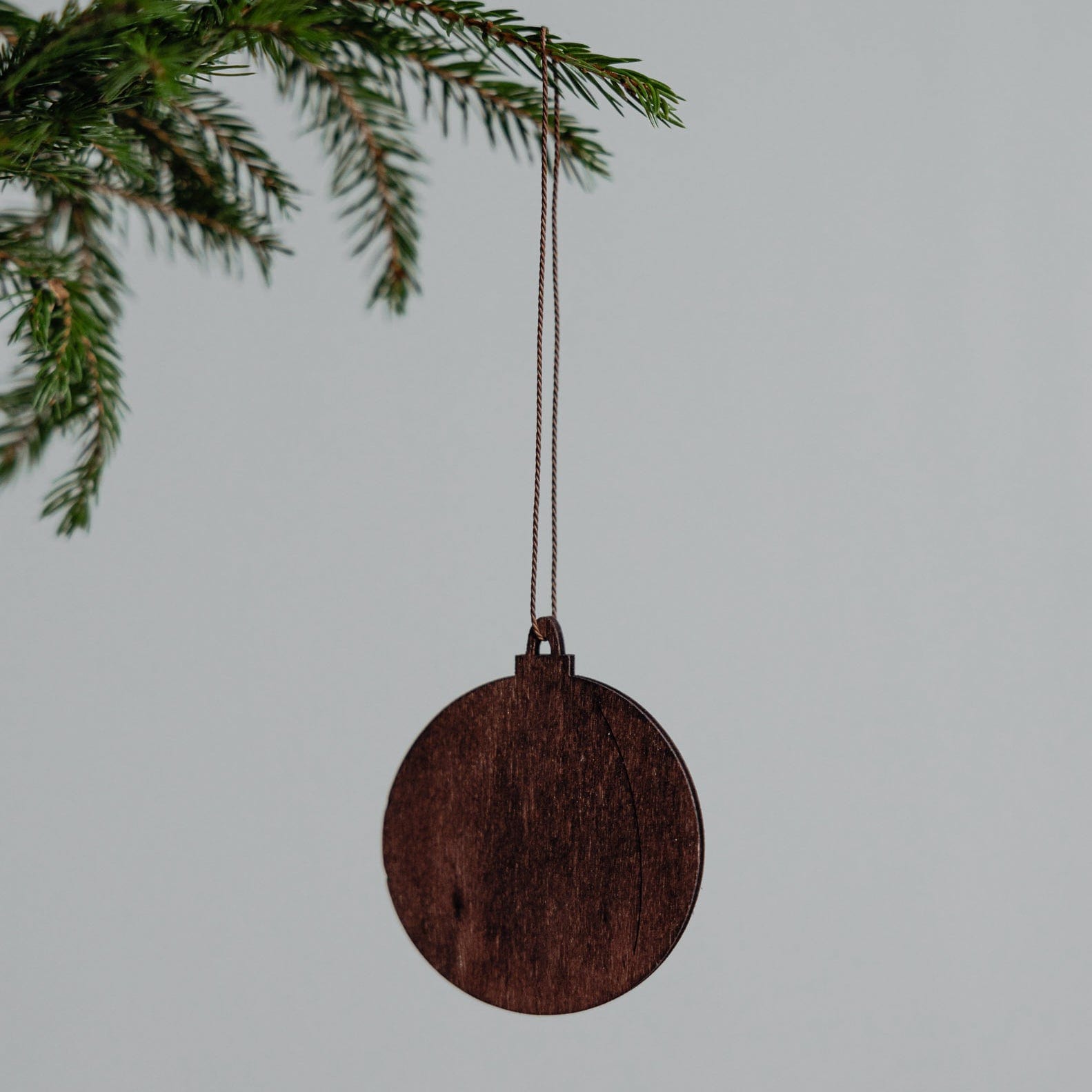 Holzanhänger Weihnachtskugel Marum