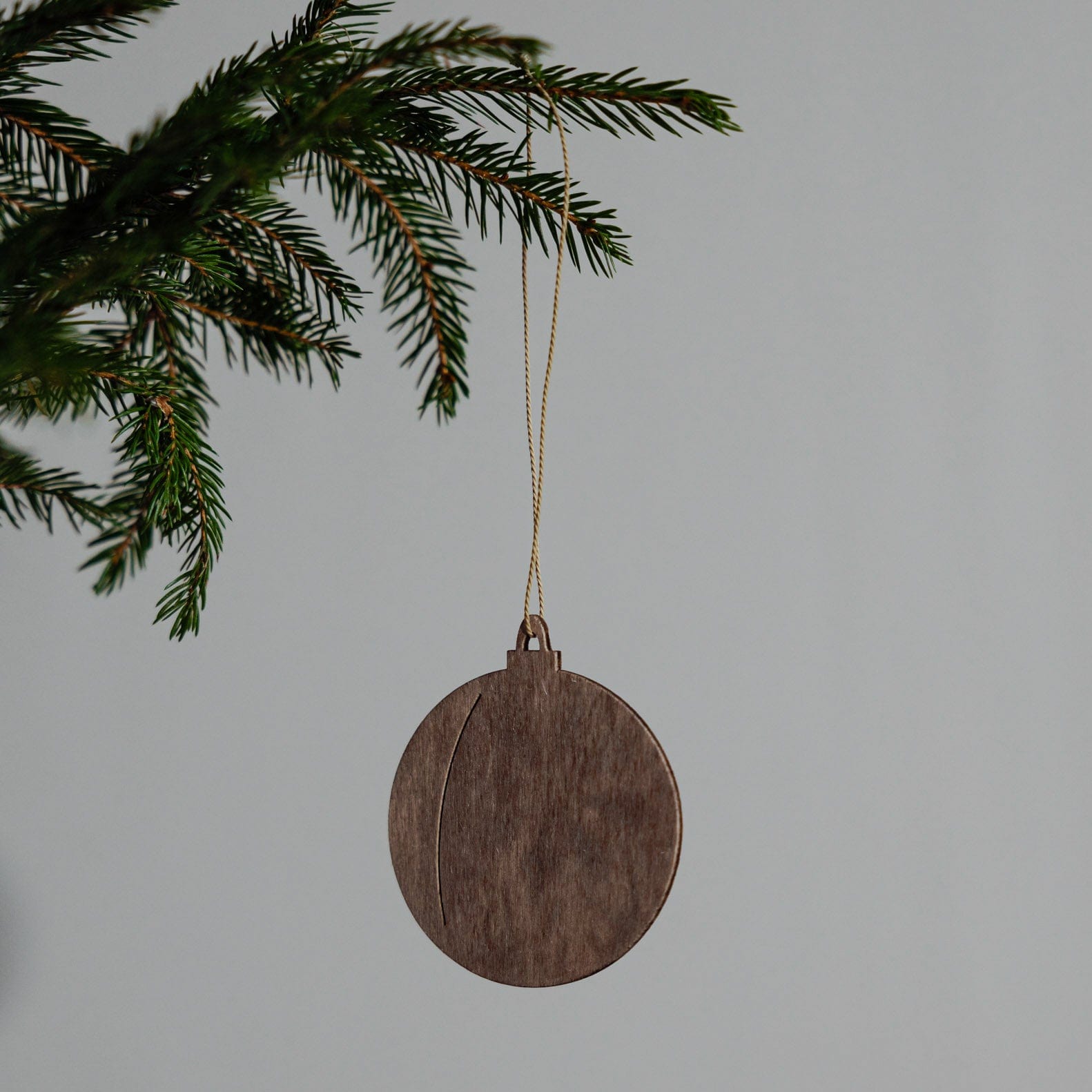 Holzanhänger Weihnachtskugel Marum