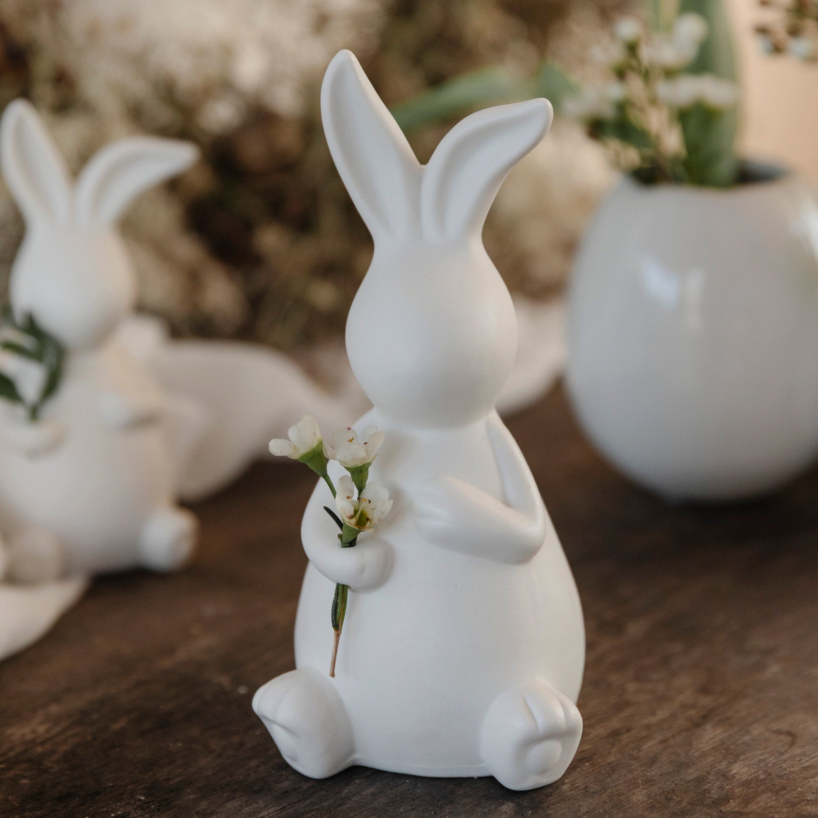 Osterdekoration Hase Emilia - weiß