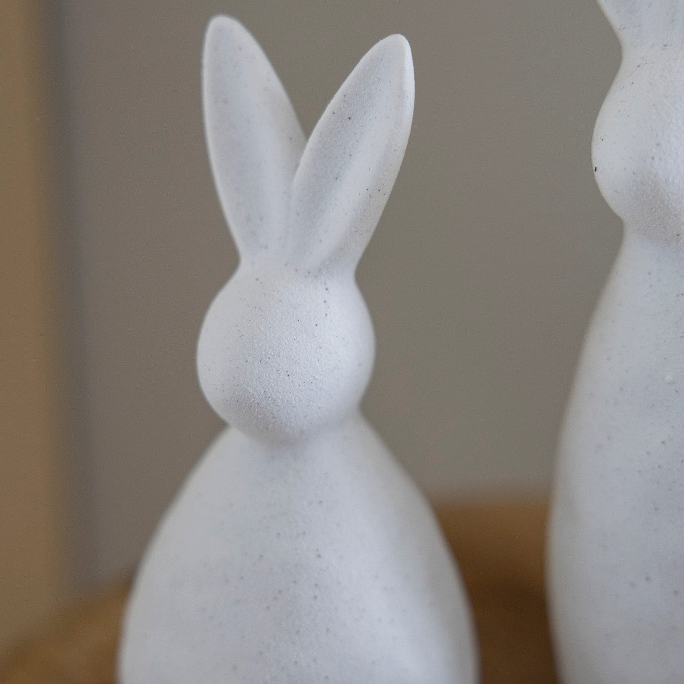 Osterdekoration Hase Arne - weiß