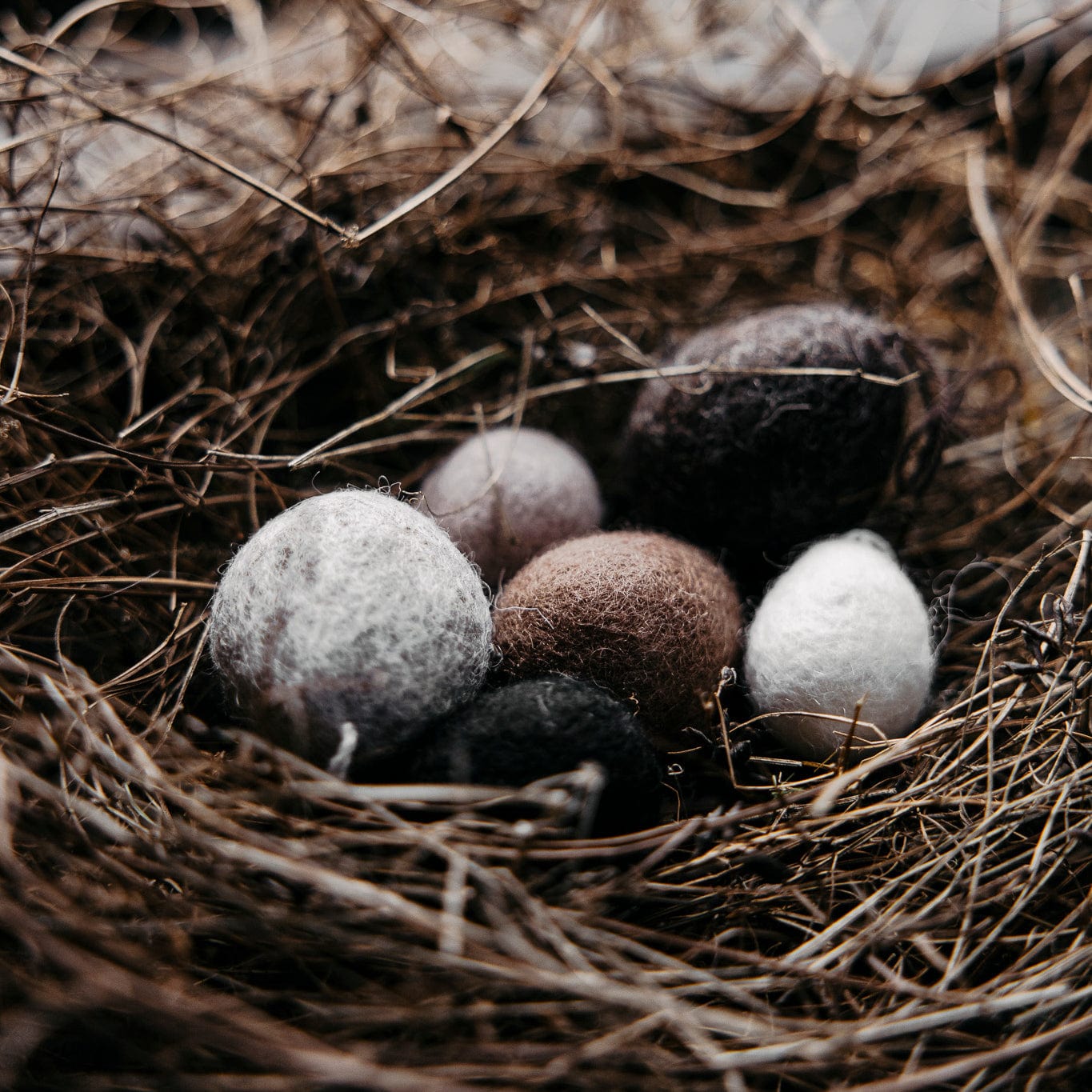 Ullas Osterei aus Filz - grau