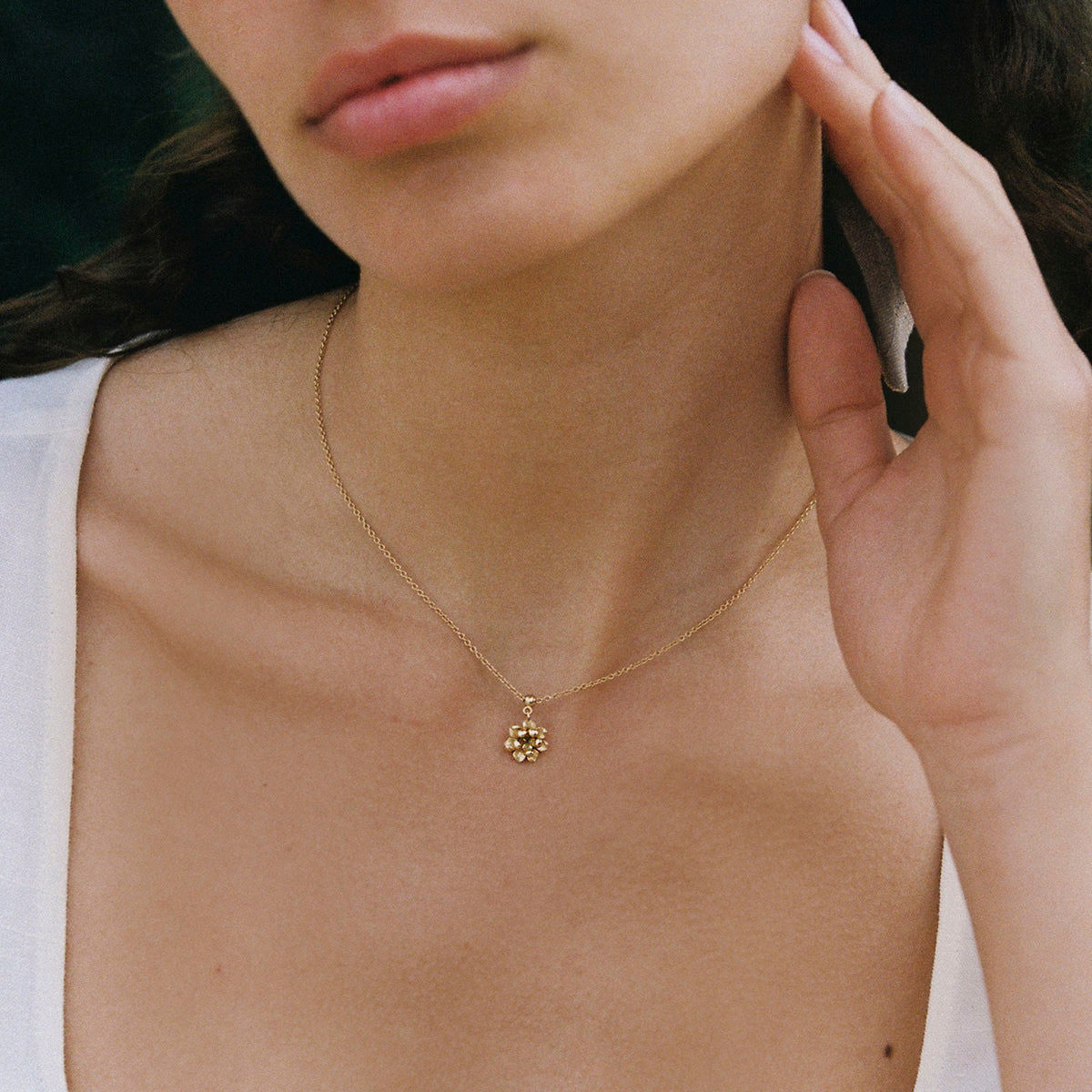 Goldene Padma-Kette von Agape Paris