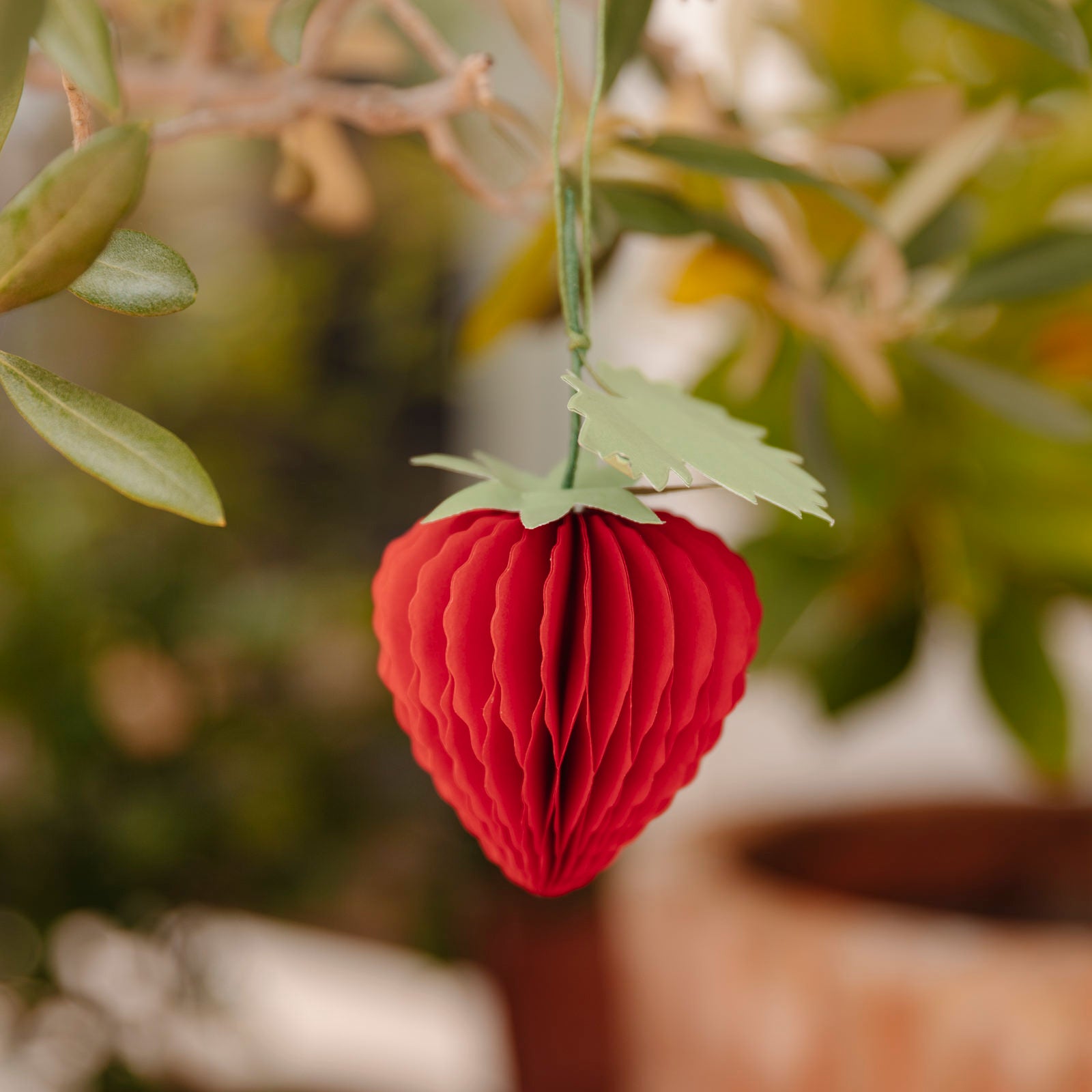 Papieranhänger Erdbeere - rot