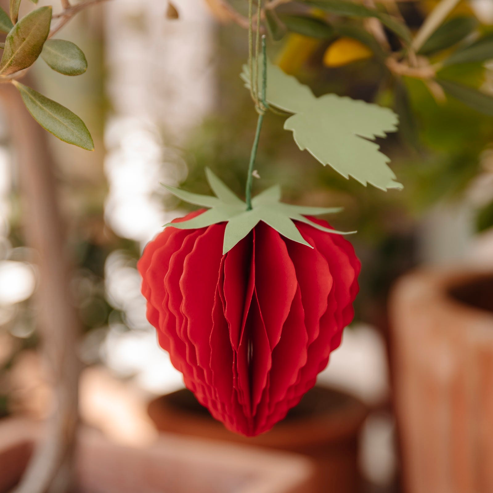 Papieranhänger Erdbeere - rot
