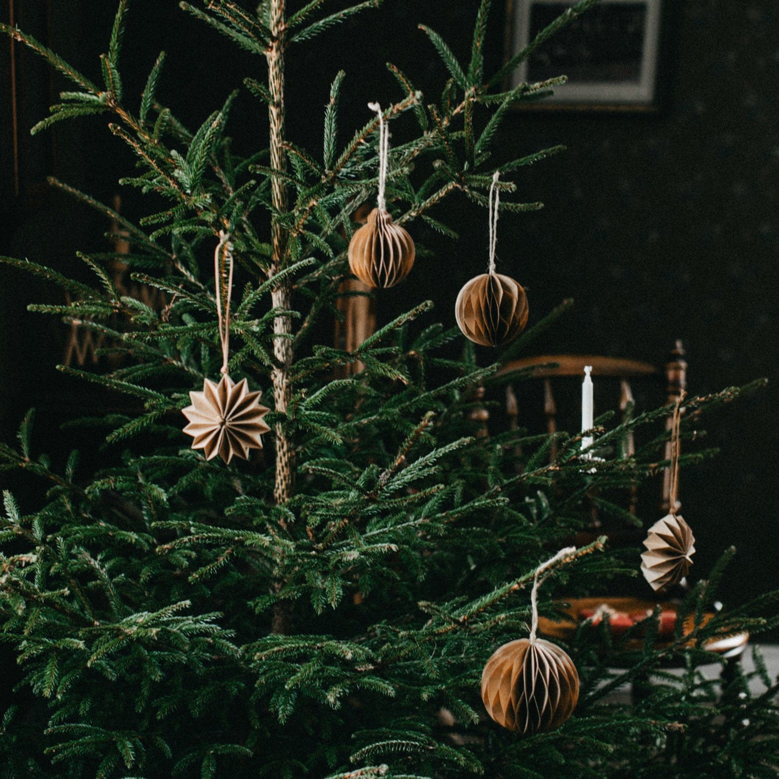 Papieranhänger Kugel Bolmsö - braun