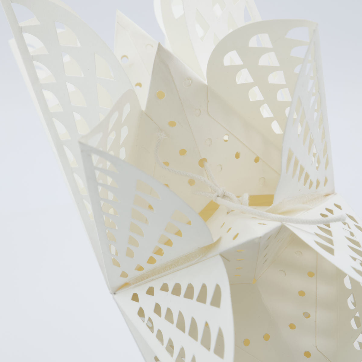 Papierstern Gint - weiß