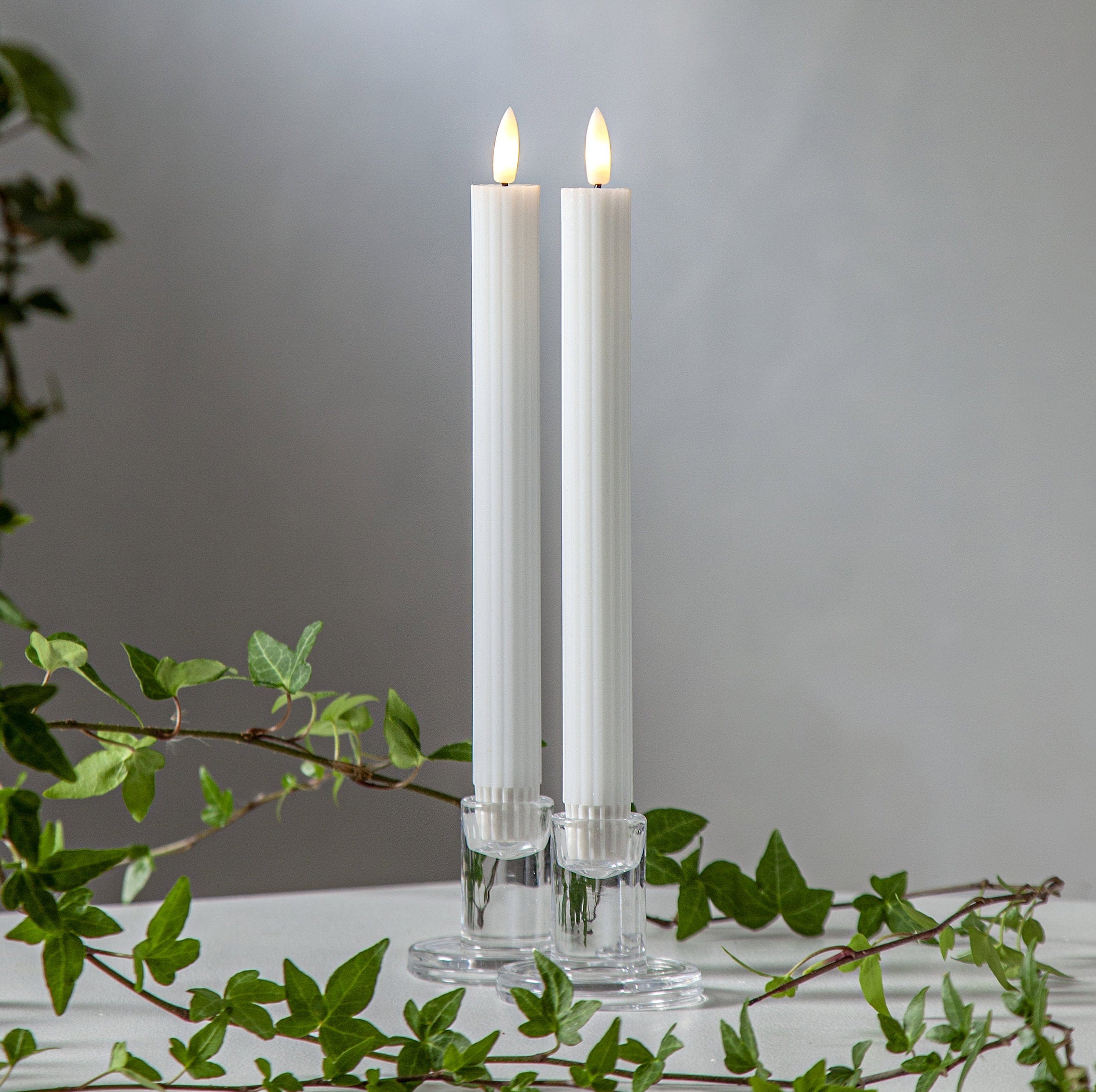 LED-Kerze Stabkerze mit Rillen 25cm 2er Pack - weiß