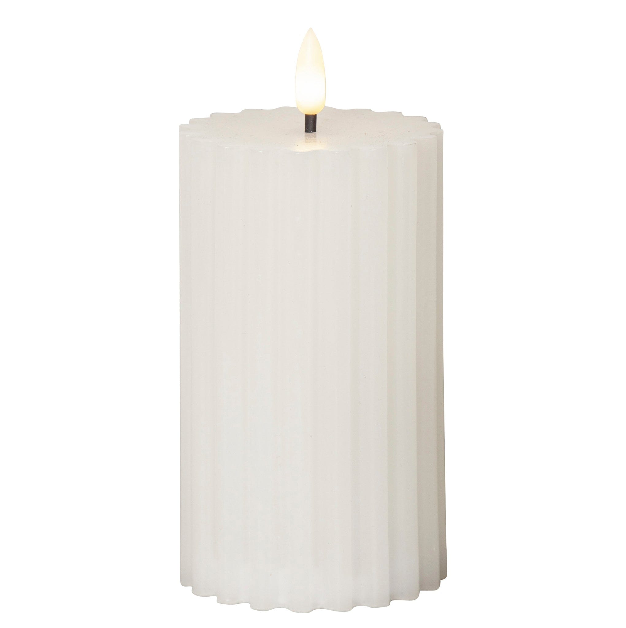 LED-Kerze Stumpenkerze mit Rillen - weiß