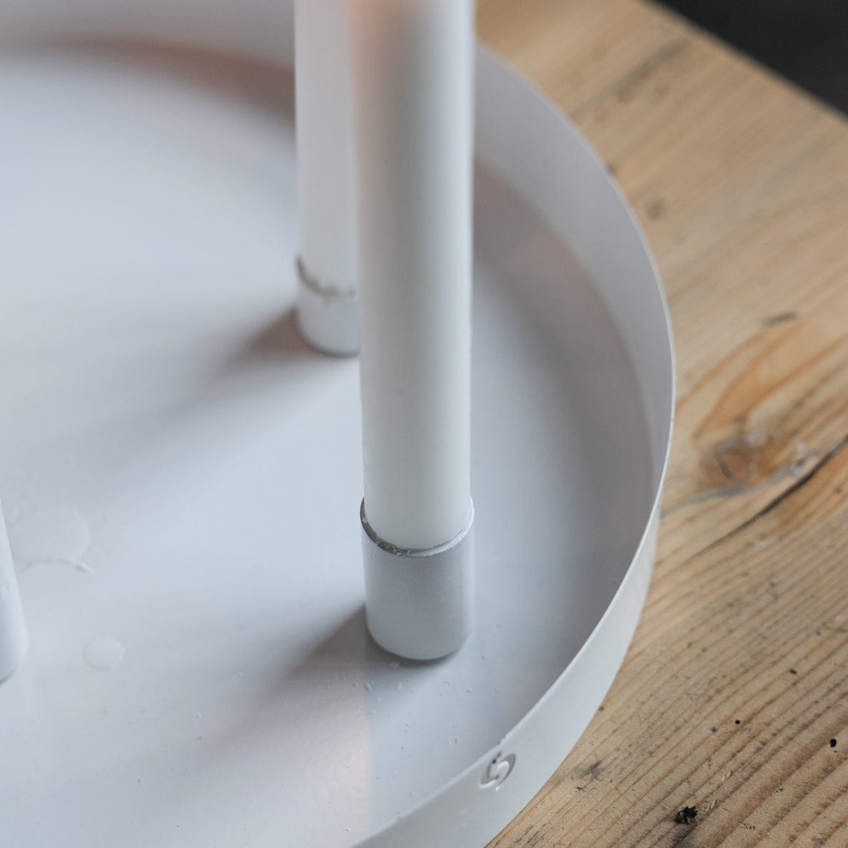 B-WARE Tablett Sund L mit magnetischen Kerzenhaltern - weiß