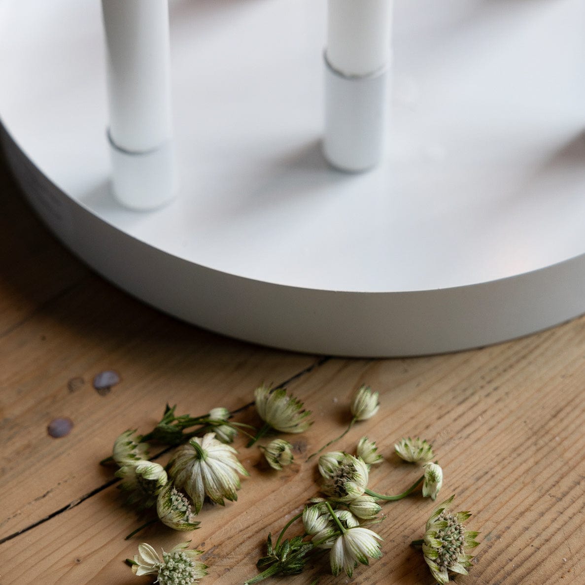 B-WARE Tablett Sund L mit magnetischen Kerzenhaltern - weiß