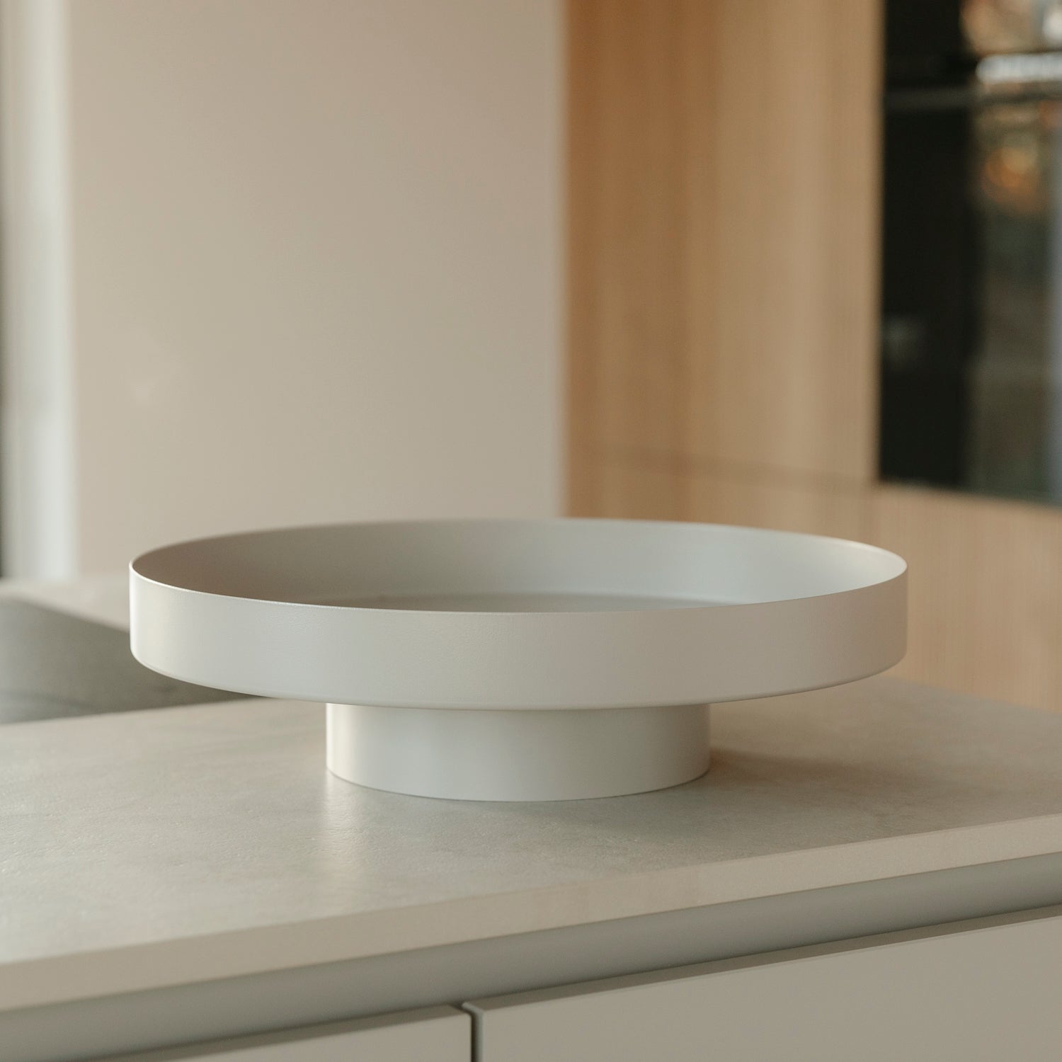 Tablett Erik mit Fuß - helles taupe